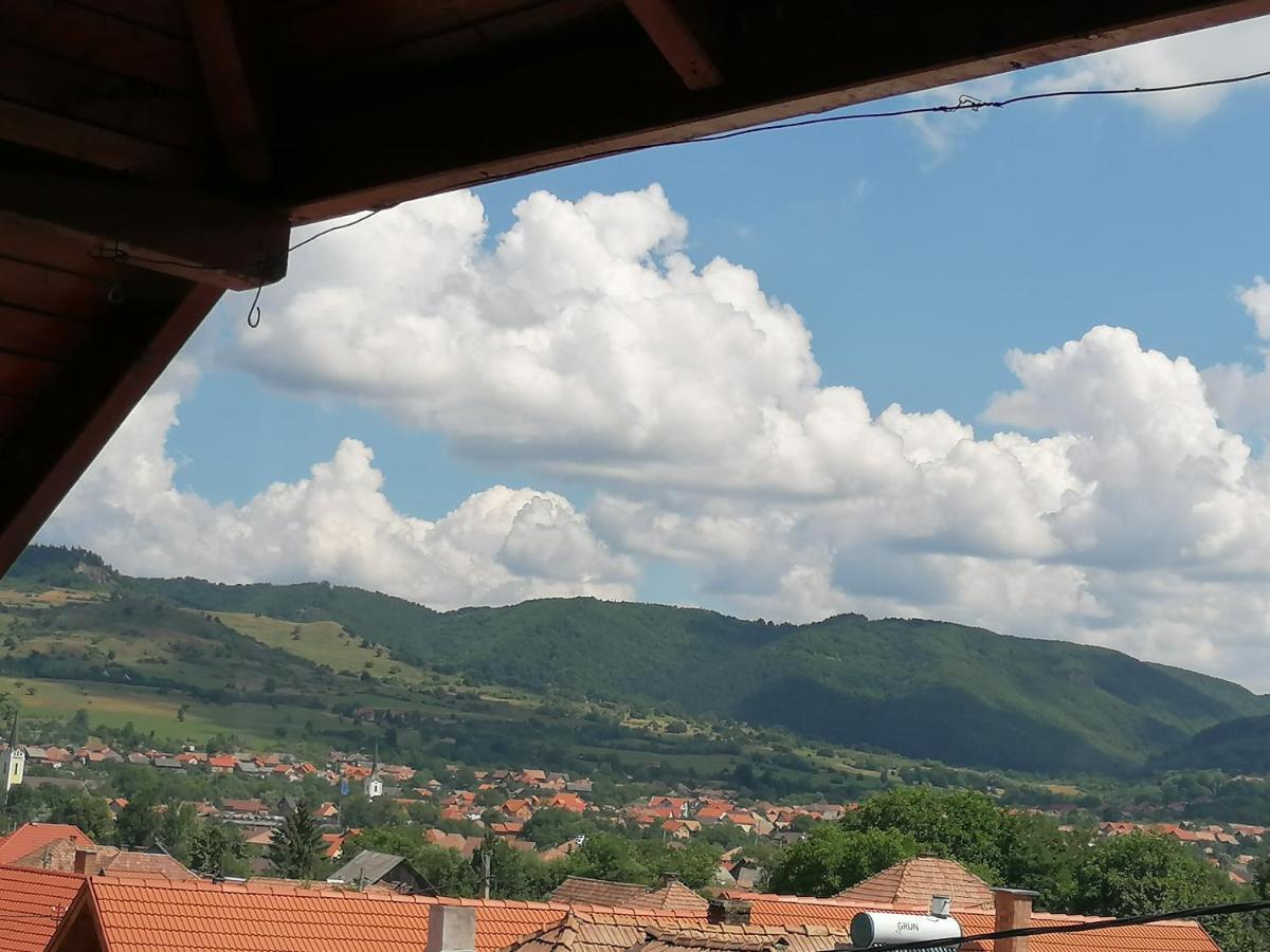 Pensiunea Fabian Vendeghaz Corund  Zewnętrze zdjęcie