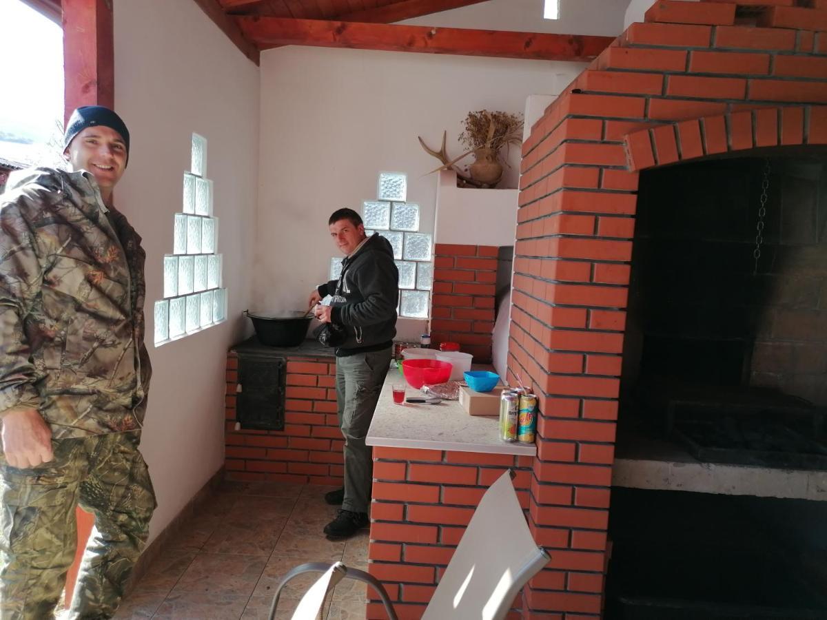 Pensiunea Fabian Vendeghaz Corund  Zewnętrze zdjęcie