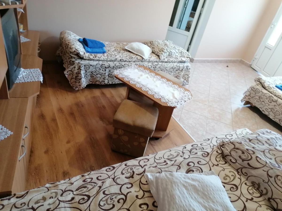 Pensiunea Fabian Vendeghaz Corund  Zewnętrze zdjęcie
